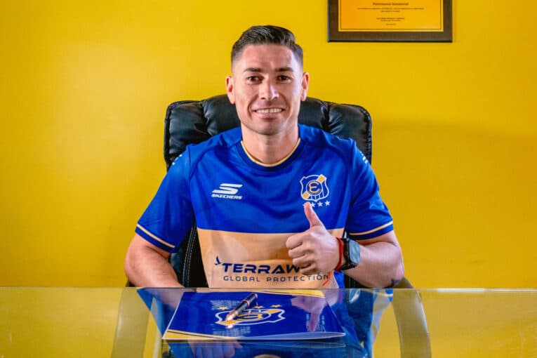 Óscar Opazo presentado como refuerzo de Everton 2026
